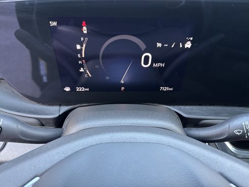 Used 2025 Buick Envista Preferred w/ Convenience I Package image 21