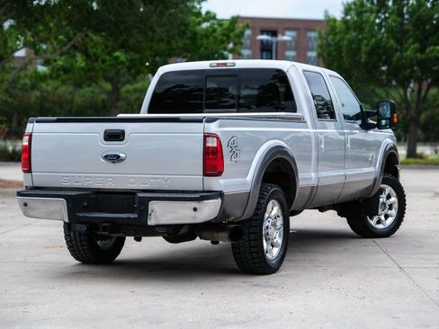 Used 2013 Ford F250 Lariat w/ Lariat Interior Pkg AWD/4WD image 24