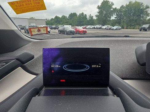 Used 2017 BMW i3 w/ Range Extender RWD image 11