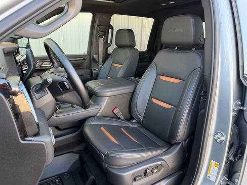 Used 2026 GMC Sierra 3500 AT4 w/ AT4 Premium Plus Package AWD/4WD image 9