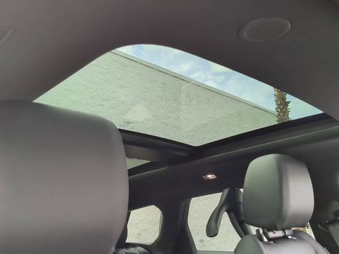 Certified 2025 Land Rover Range Rover Evoque Dynamic SE image 20