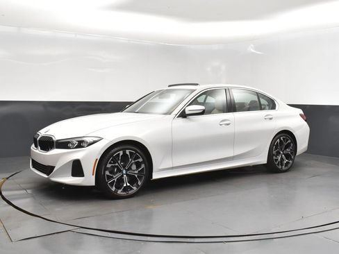 Certified 2025 BMW 330i Sedan w/ Premium Package image 1