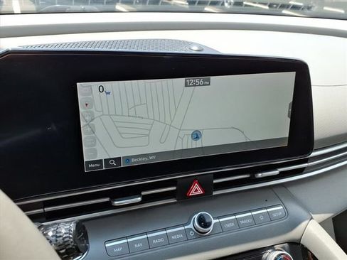 Used 2023 Hyundai Elantra SEL w/ Convenience Package FWD image 19