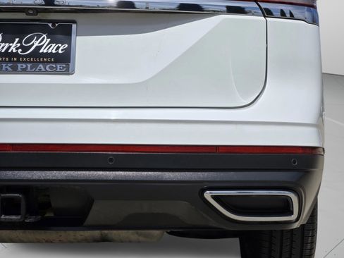 Used 2024 Volkswagen Atlas SE image 18