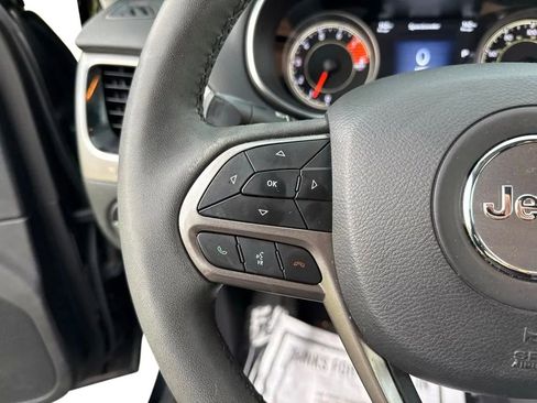 Used 2022 Jeep Cherokee Limited w/ Elite Package AWD/4WD image 17