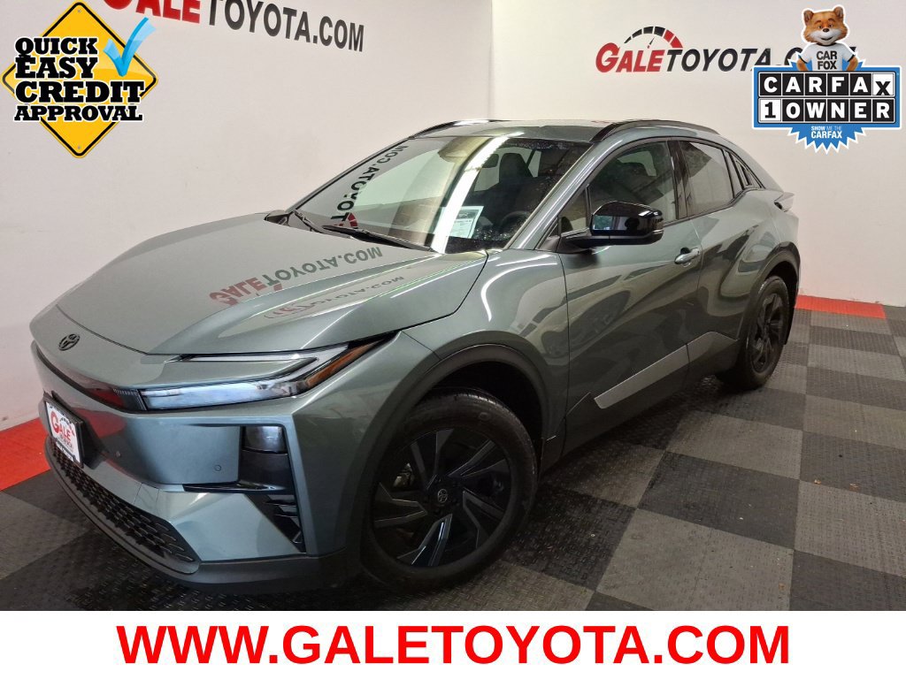 Used 2026 Toyota C-HR AWD/4WD image 1