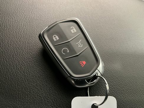 Used 2023 Cadillac XT5 Premium Luxury w/ Technology Package image 12