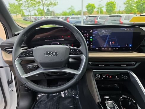 Used 2025 Audi Q5 Premium Plus AWD/4WD image 13