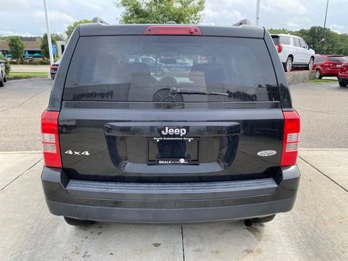 Used 2015 Jeep Patriot High Altitude AWD/4WD image 4