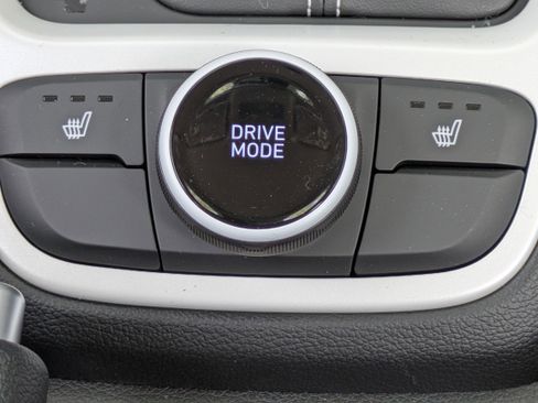 New 2026 Hyundai Venue SEL FWD image 25