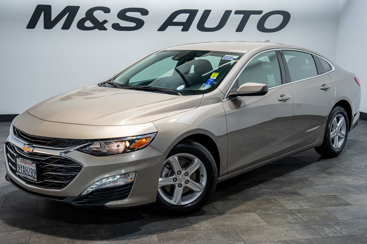 Used 2024 Chevrolet Malibu LT FWD image 2