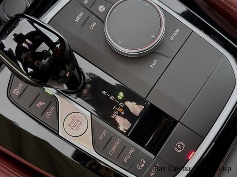 Used 2025 BMW X4 xDrive30i w/ Premium Package image 17