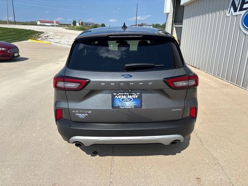 Used 2024 Ford Escape Active AWD/4WD image 5