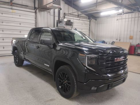Used 2025 GMC Sierra 1500 Elevation image 5