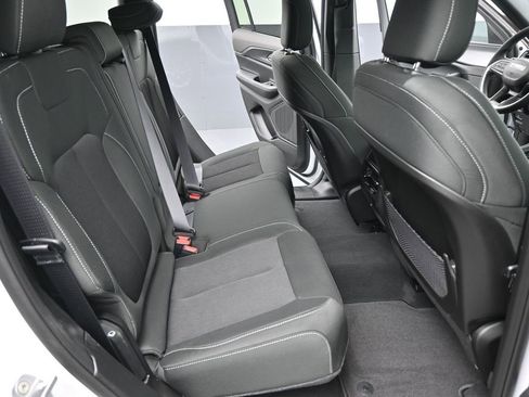 New 2025 Jeep Grand Cherokee Laredo X image 25