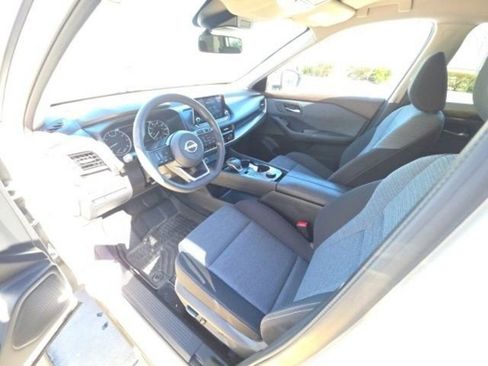 Used 2023 Nissan Rogue SV image 13