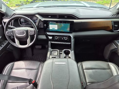 Used 2024 GMC Sierra 2500 Denali w/ Technology Package AWD/4WD image 26