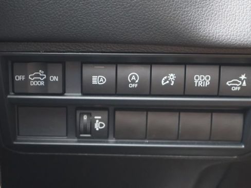 Used 2025 Toyota Tundra Limited w/ TRD Off-Road Package AWD/4WD image 15