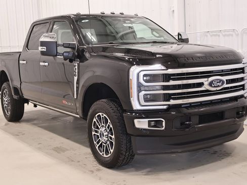 Certified 2026 Ford F350 Platinum w/ Platinum Plus Package image 4