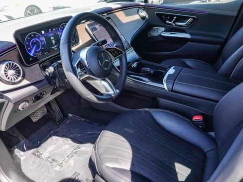 Used 2023 Mercedes-Benz EQE 500 4MATIC Sedan image 17