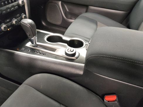 Used 2017 Nissan Pathfinder SV image 26