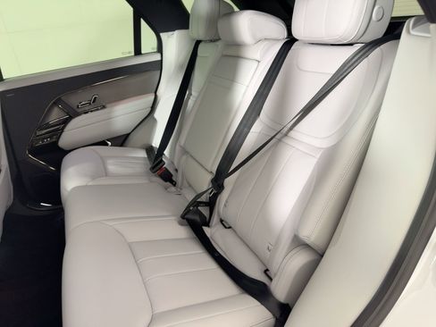 Used 2023 Land Rover Range Rover Sport SE Dynamic image 26