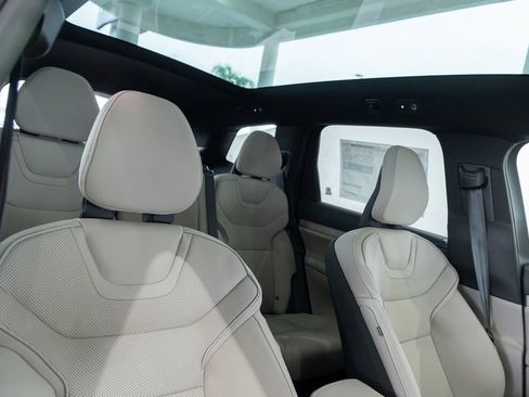 New 2025 Volvo EX90 Ultra image 14