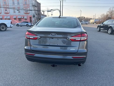 Used 2020 Ford Fusion SE image 4