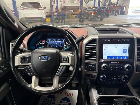 Used 2020 Ford F350 Platinum w/ FX4 Off-Road Package AWD/4WD image 18