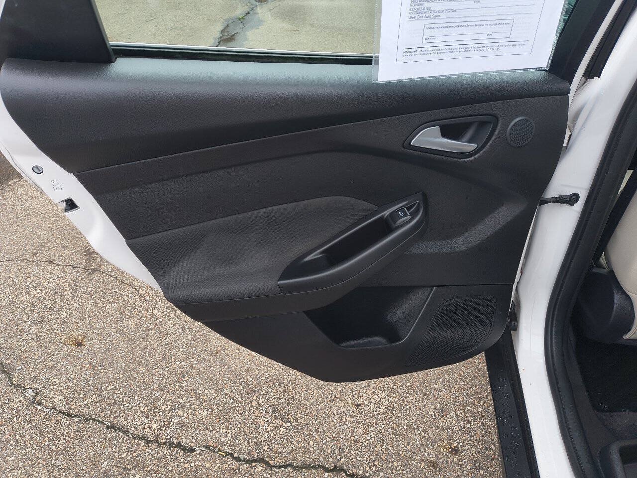 Used 2018 Ford Focus Titanium FWD image 16