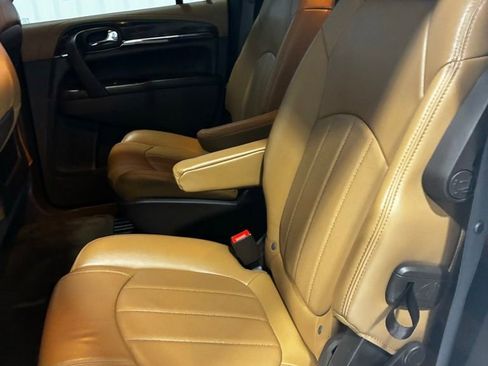 Used 2017 Buick Enclave Premium w/ Enclave Tuscan Edition FWD image 33