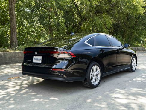 Used 2025 Honda Accord LX image 9