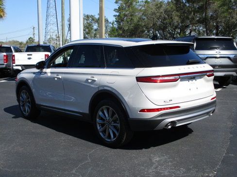Used 2021 Lincoln Corsair FWD w/ Premium Package image 12