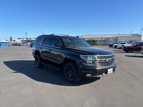 Used 2017 Chevrolet Tahoe LT w/ Luxury Package AWD/4WD image 1