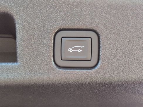 New 2026 Chevrolet Traverse LT w/ LPO, Floor Liner Package image 31