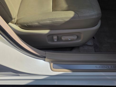 Used 2004 Lexus ES 330 FWD image 25