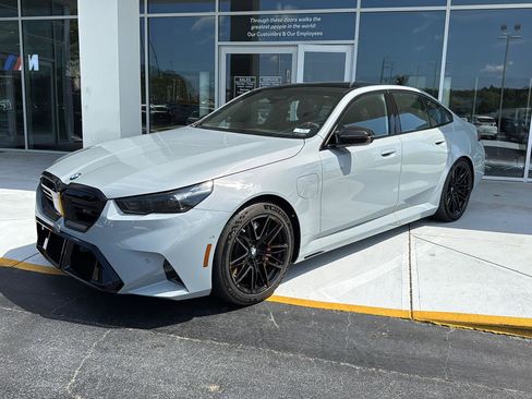 New 2026 BMW M5 w/ Executive Package image 1