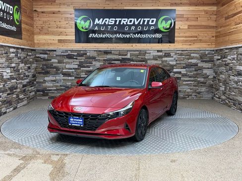 Used 2023 Hyundai Elantra SEL image 4