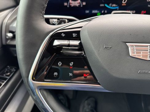 Used 2026 Cadillac Vistiq Sport image 26