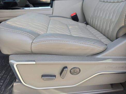 Used 2026 Ford F450 Platinum w/ Platinum Plus Package image 30