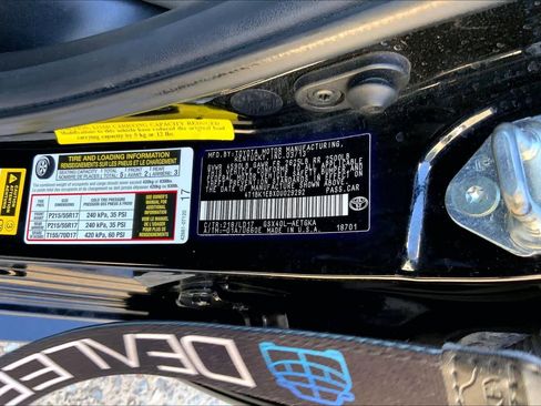 Used 2013 Toyota Avalon XLE image 30