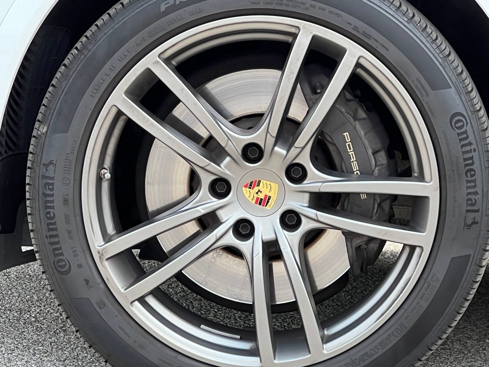 Certified 2023 Porsche Cayenne Platinum Edition AWD/4WD image 14