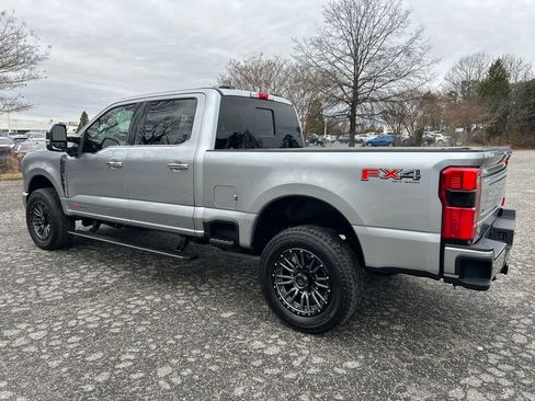 Used 2024 Ford F250 Platinum image 3