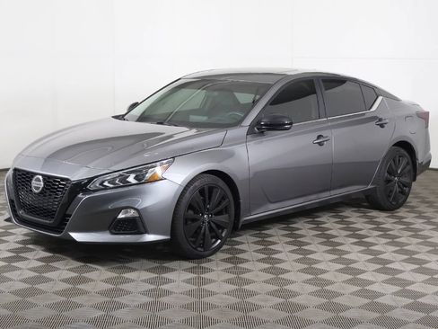 Used 2020 Nissan Altima 2.5 SR w/ Premium Package AWD/4WD image 7