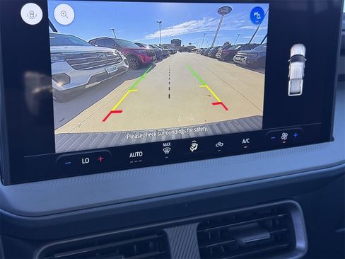 New 2025 Ford Maverick XL image 16