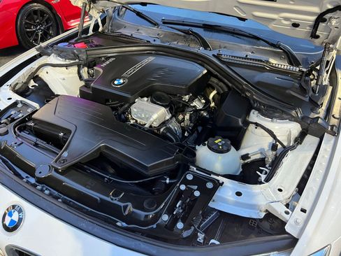 Used 2017 BMW 320i Sedan image 15