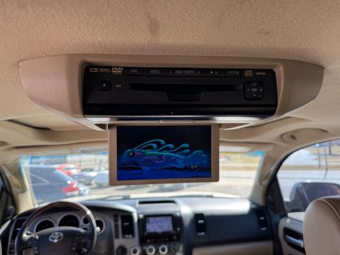 Used 2010 Toyota Sequoia Platinum image 10