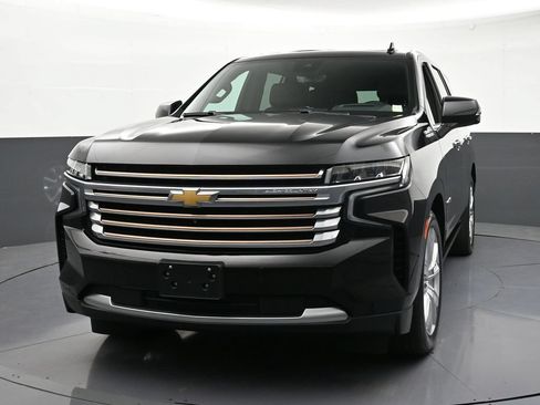 Used 2024 Chevrolet Tahoe High Country AWD/4WD image 8