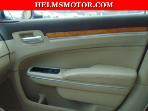 Used 2014 Chrysler 300 C w/ Light Group image 36