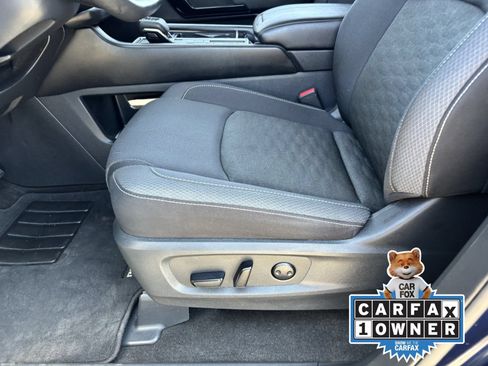 Certified 2024 Nissan Pathfinder SV FWD image 21